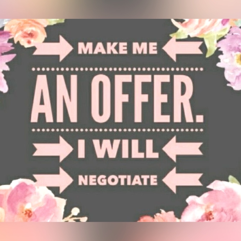 See something you like, but not the price? Make me an offer! 🤍